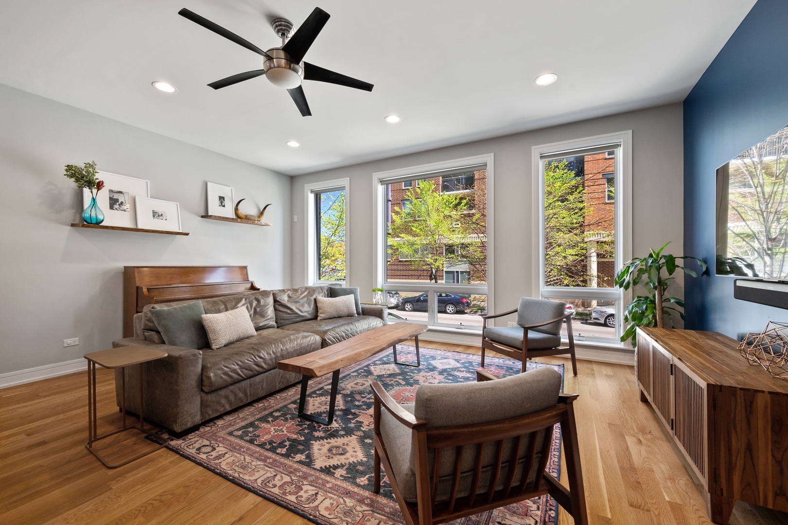 1014 N Larrabee Street Unit: 1N
