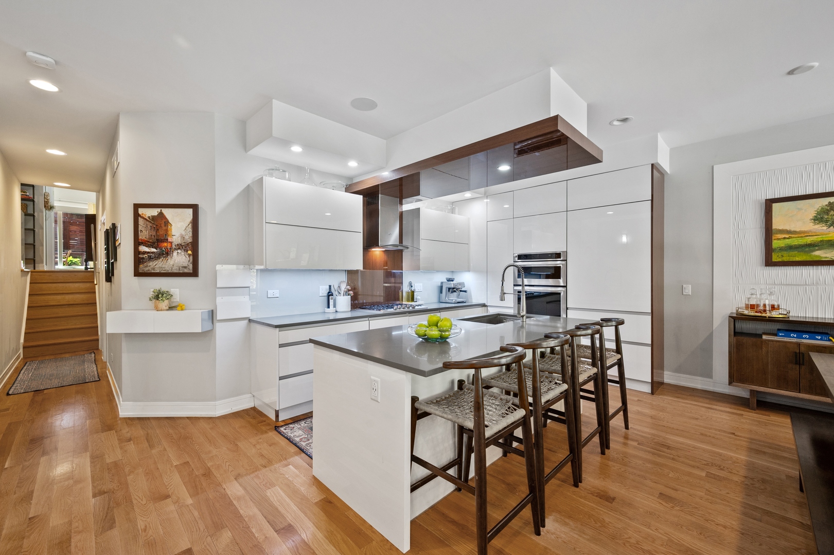1014 N Larrabee Street Unit: 1N