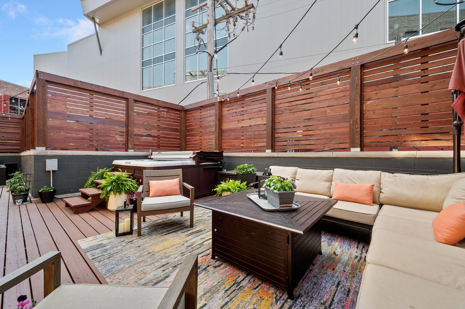 1014 N Larrabee Street Unit: 1N
