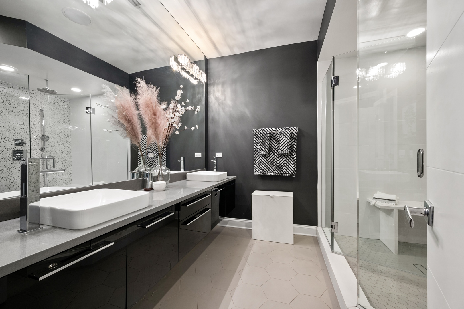 1014 N Larrabee Street Unit: 1N