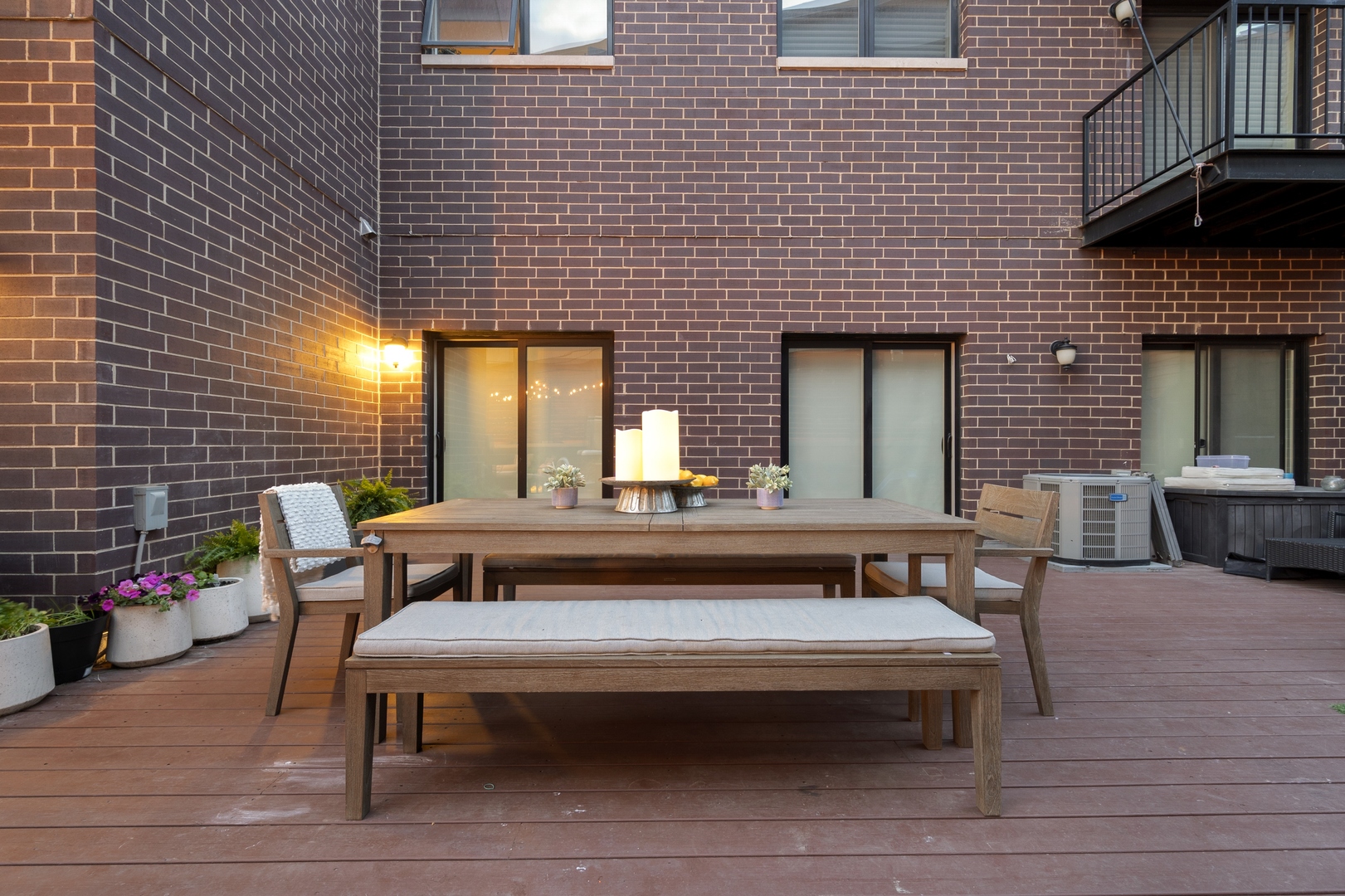 1014 N Larrabee Street Unit: 1N