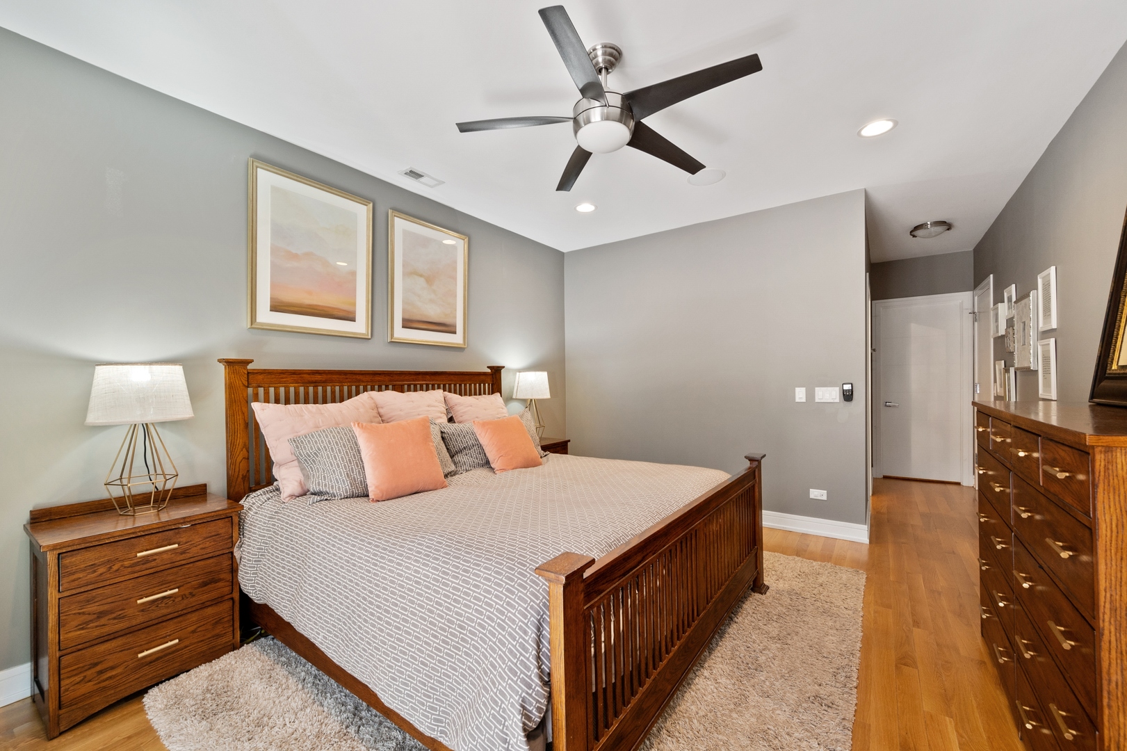 1014 N Larrabee Street Unit: 1N
