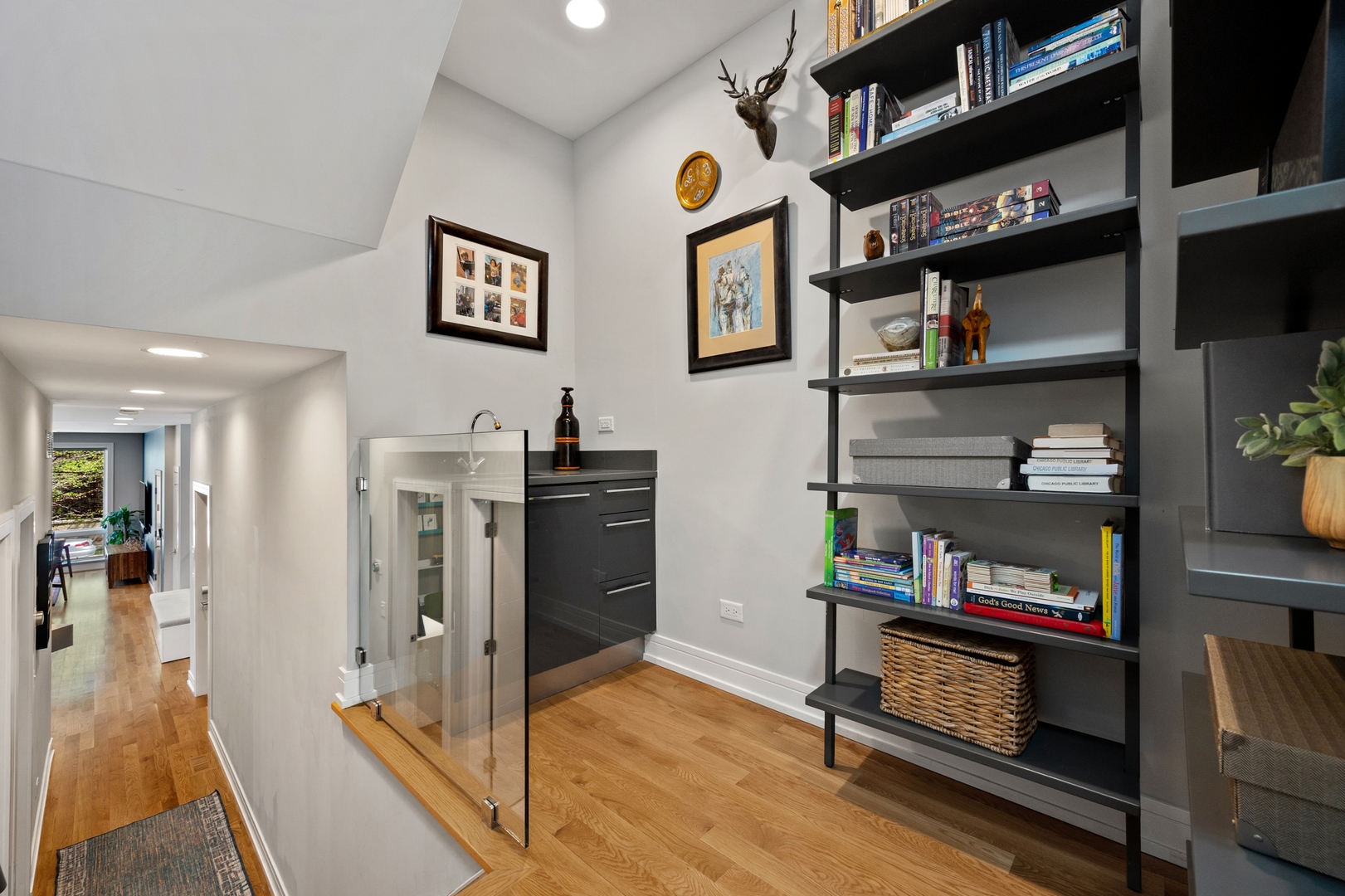 1014 N Larrabee Street Unit: 1N