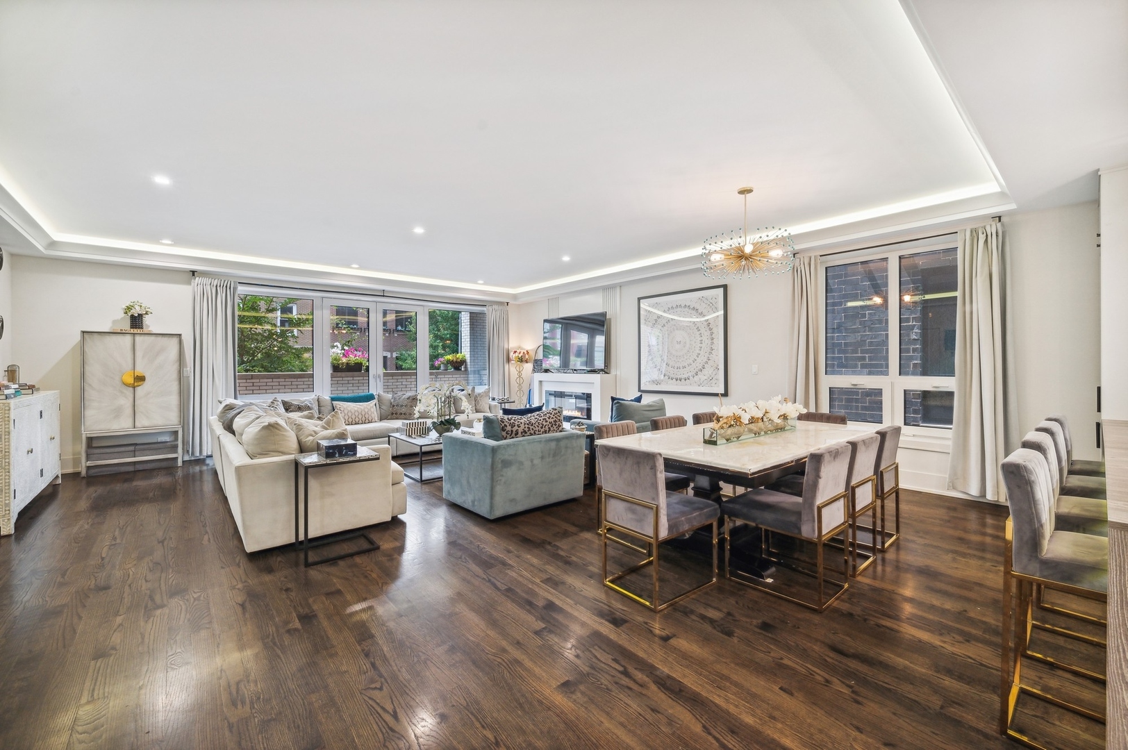 1334 W WALTON Street Unit: 1W