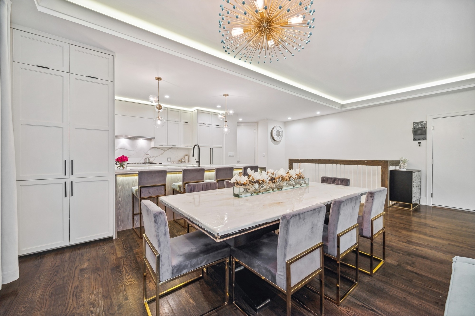 1334 W WALTON Street Unit: 1W