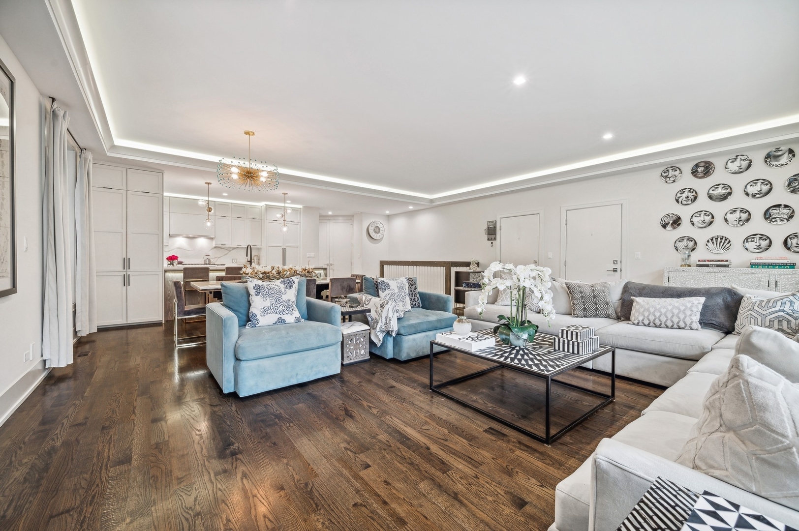 1334 W WALTON Street Unit: 1W