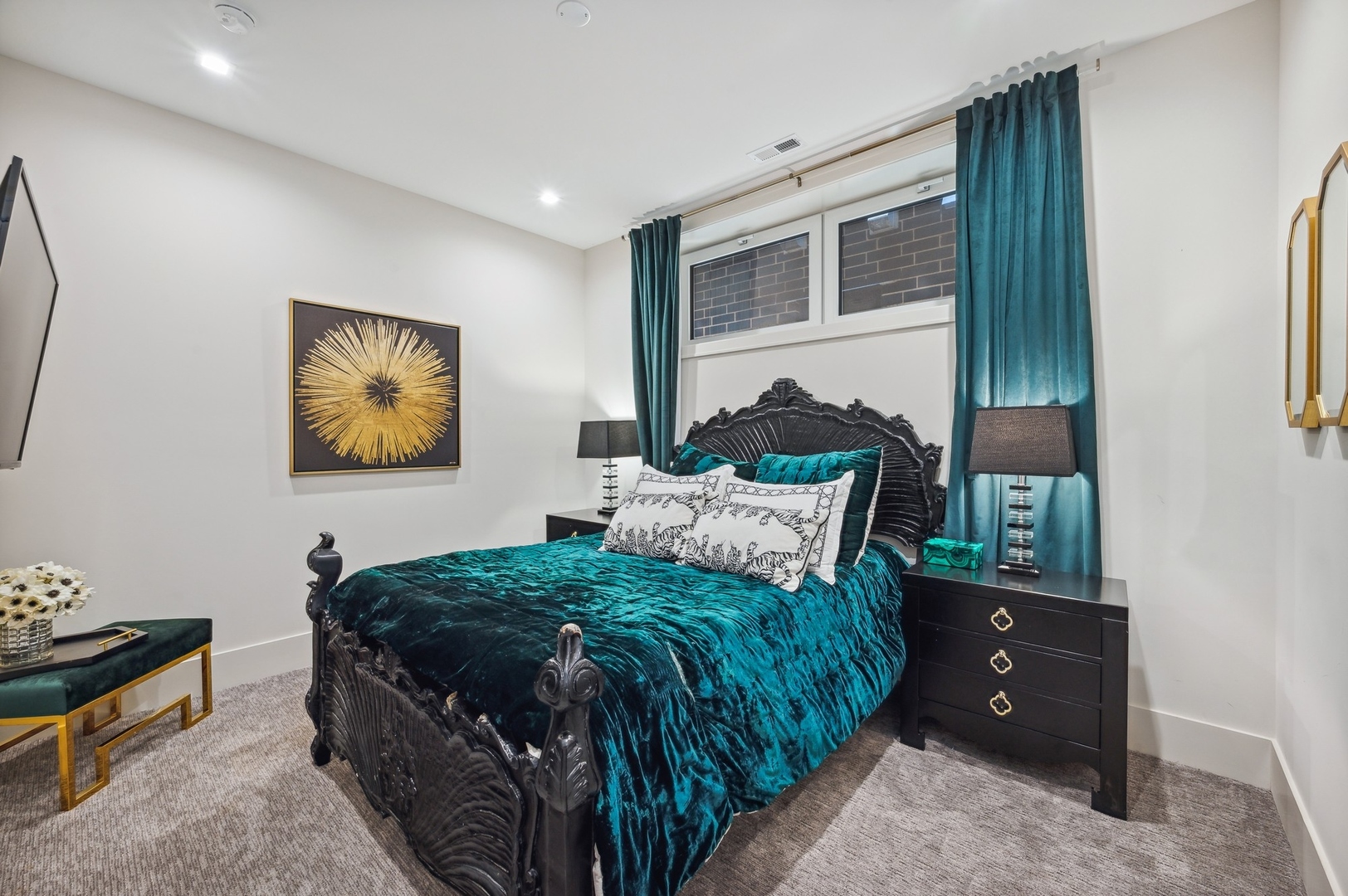 1334 W WALTON Street Unit: 1W
