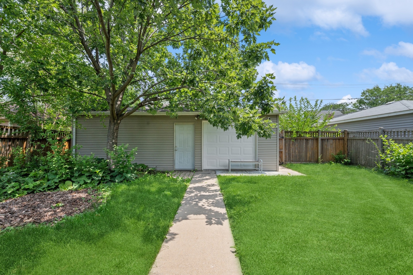 1100 Troost Avenue