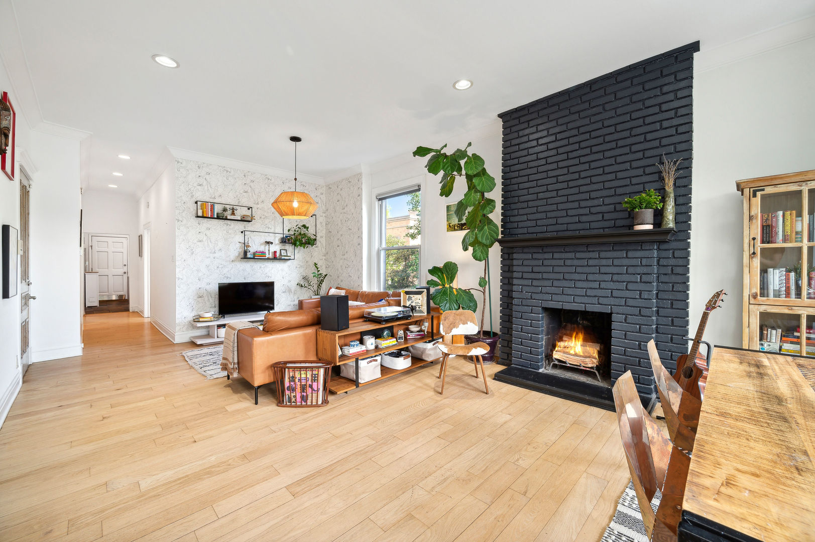 714 W WEBSTER Avenue Unit: 3E