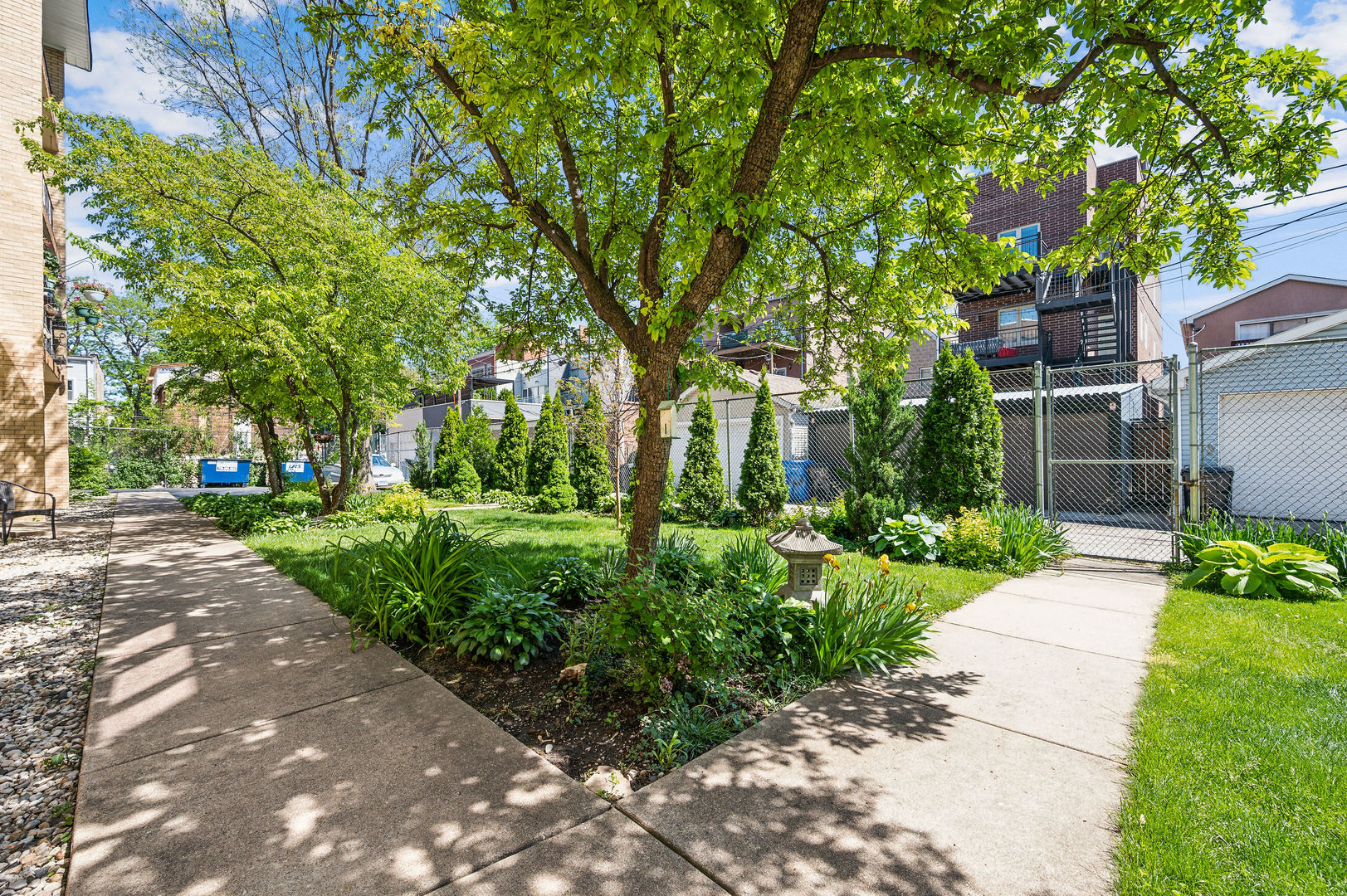 2221 W Superior Street Unit: 306