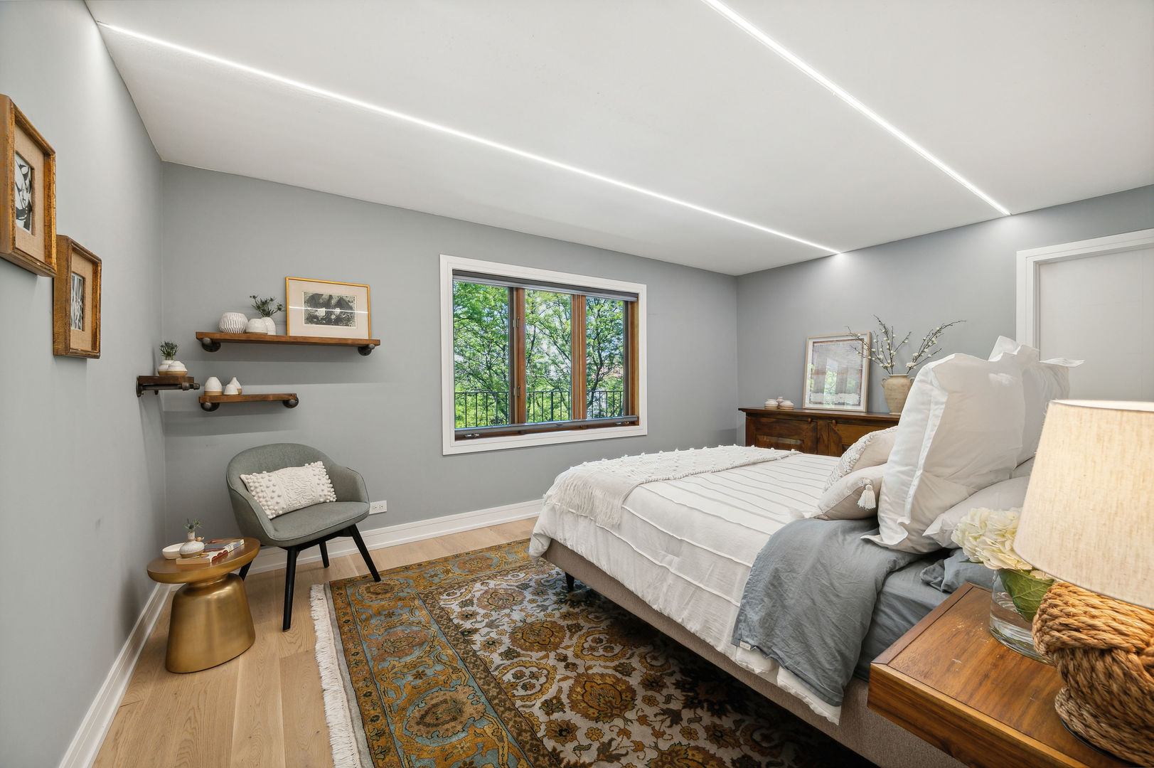 2221 W Superior Street Unit: 306