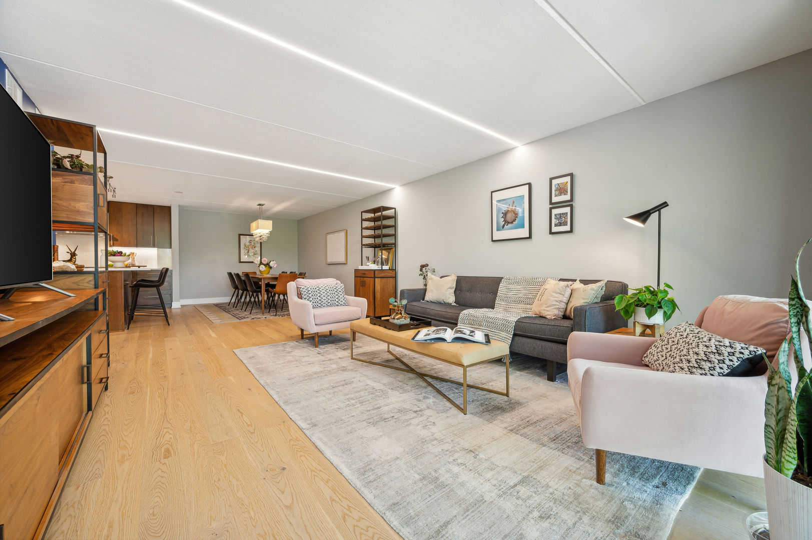 2221 W Superior Street Unit: 306
