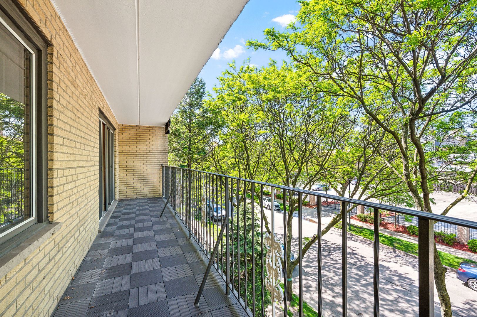 2221 W Superior Street Unit: 306