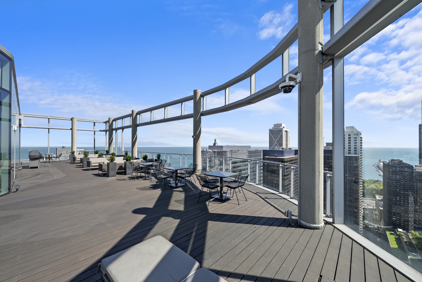600 N Fairbanks Court Unit: 2502