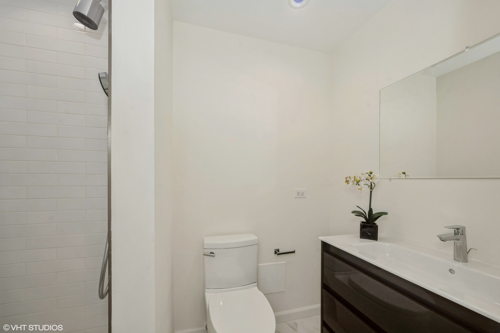 3530 N Lake Shore Drive Unit: 5B