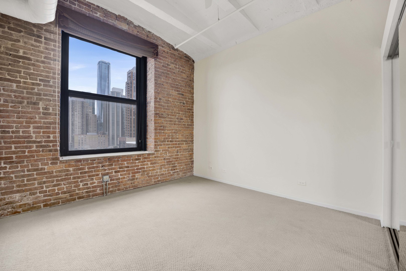 1322 S Wabash Avenue Unit: 807