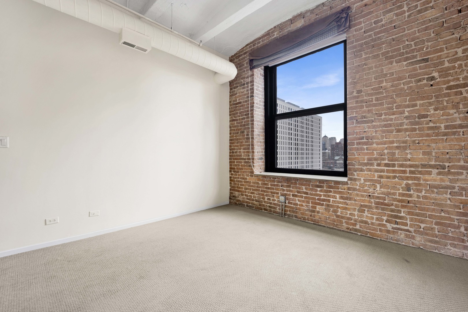 1322 S Wabash Avenue Unit: 807