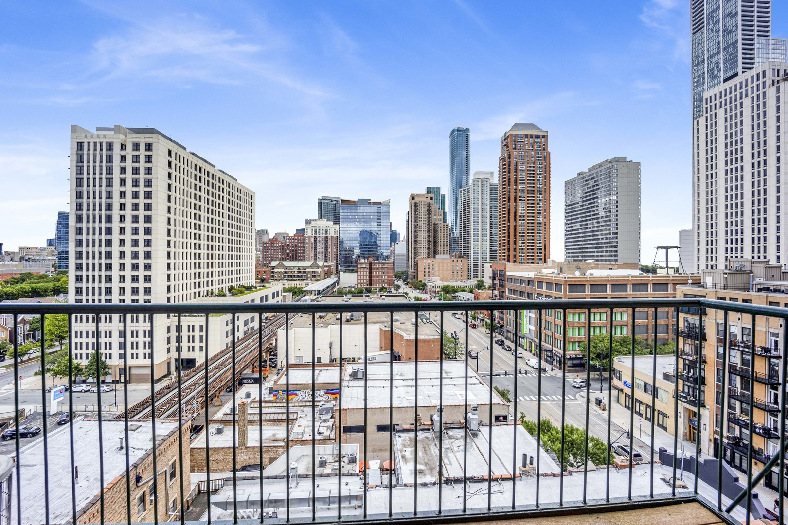 1322 S Wabash Avenue Unit: 807