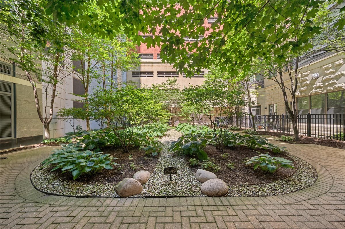 1250 S Indiana Avenue Unit: 1201