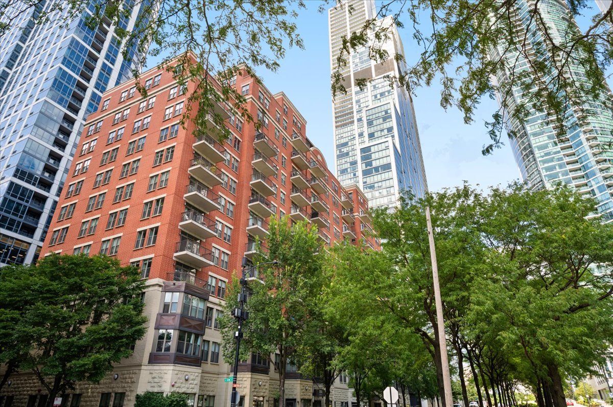 1250 S Indiana Avenue Unit: 1201