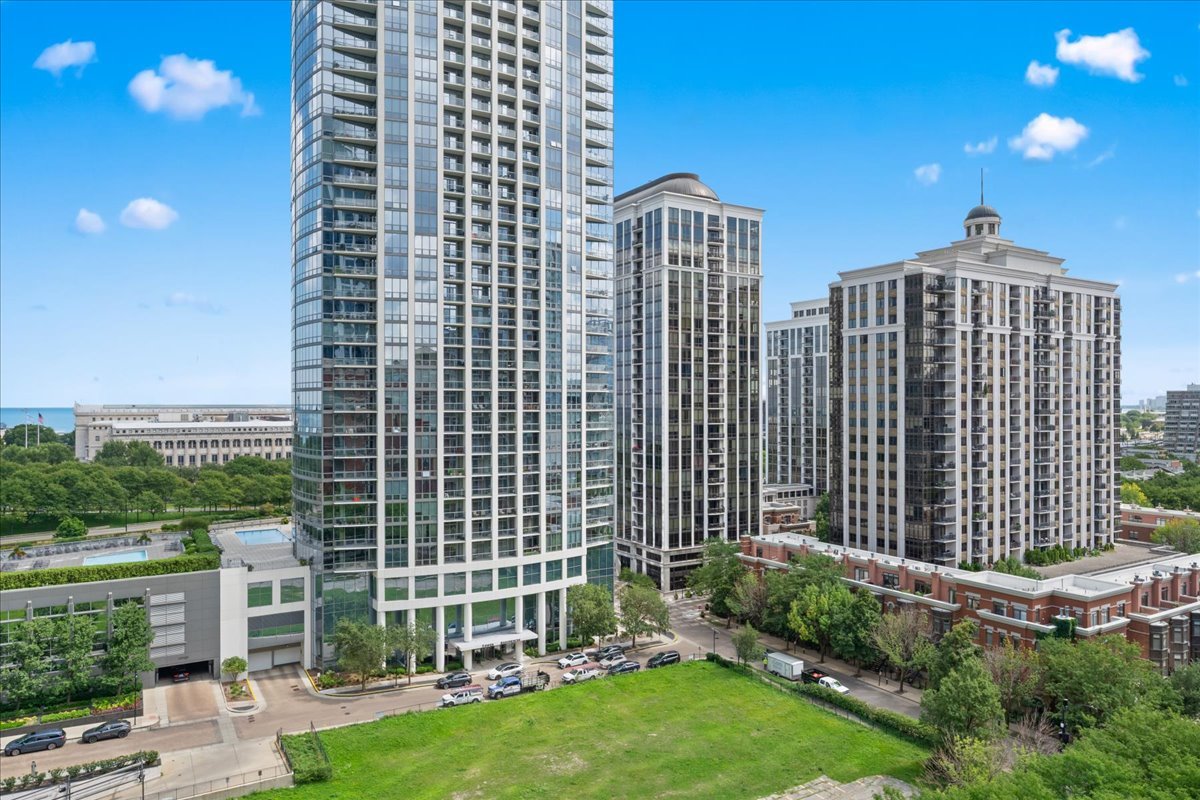 1250 S Indiana Avenue Unit: 1201