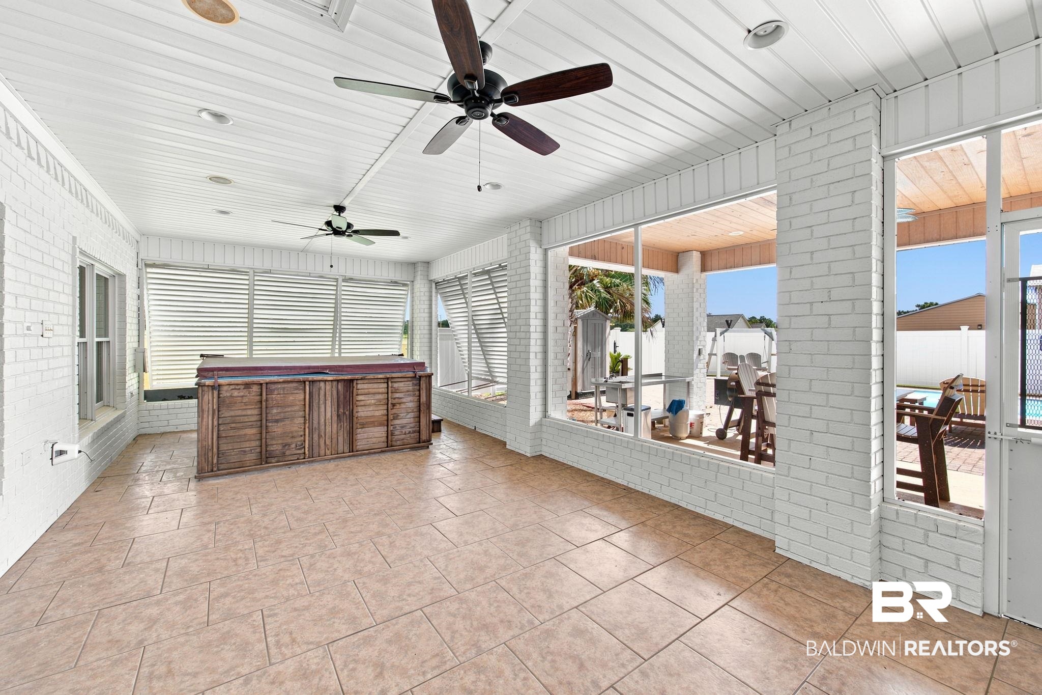 15896 County Road 73
