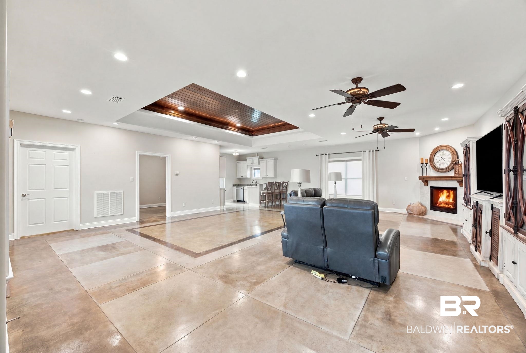 15896 County Road 73