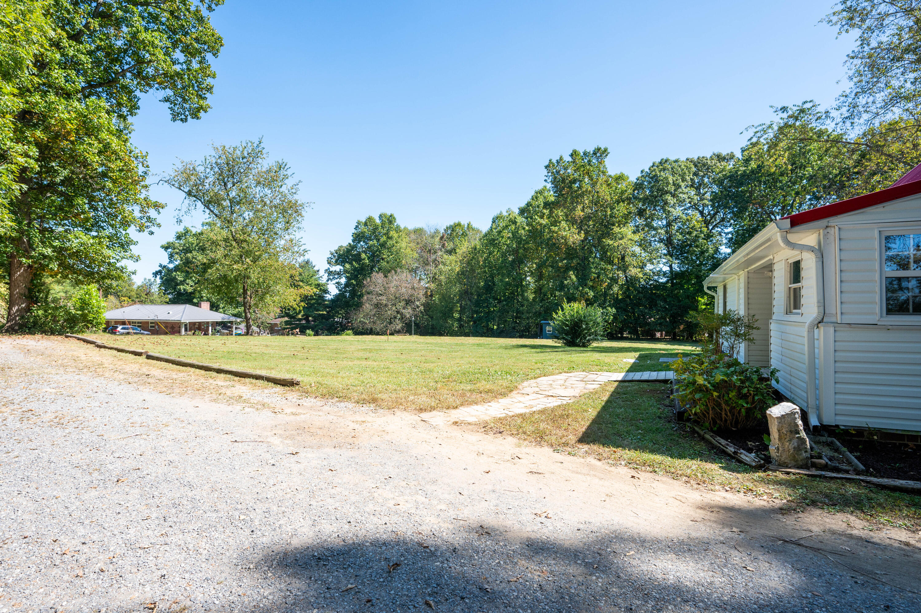 523 Lebanon Road