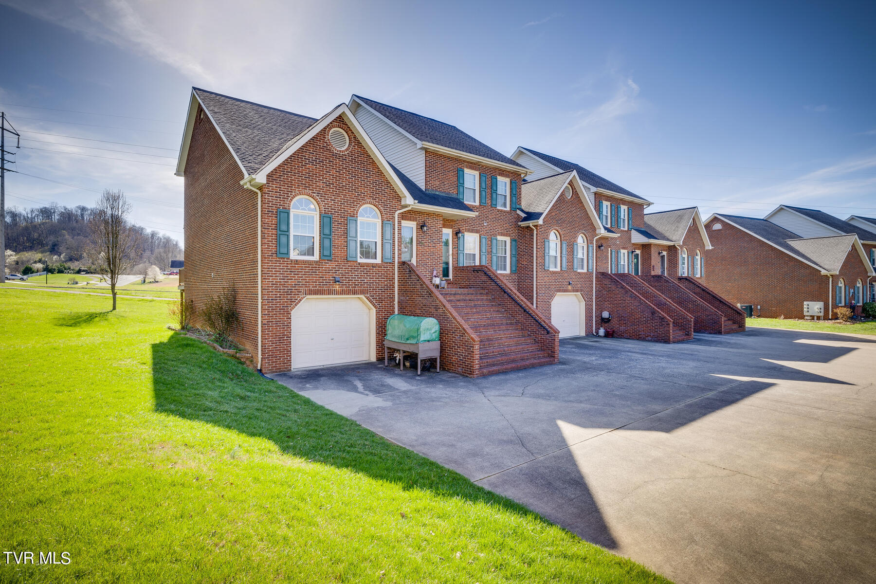 419 Andover Court, 419