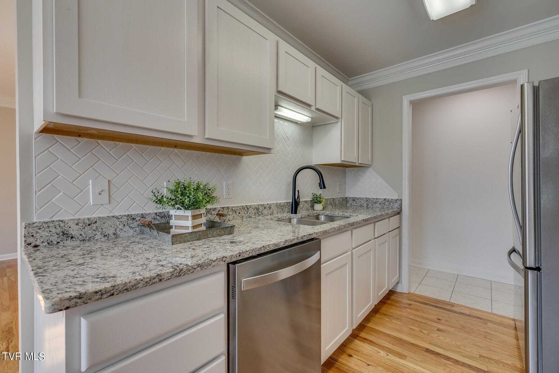 419 Andover Court, 419