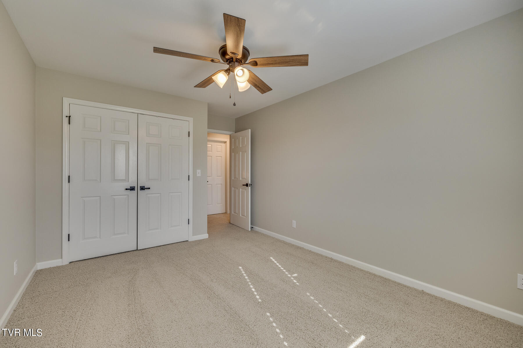 419 Andover Court, 419