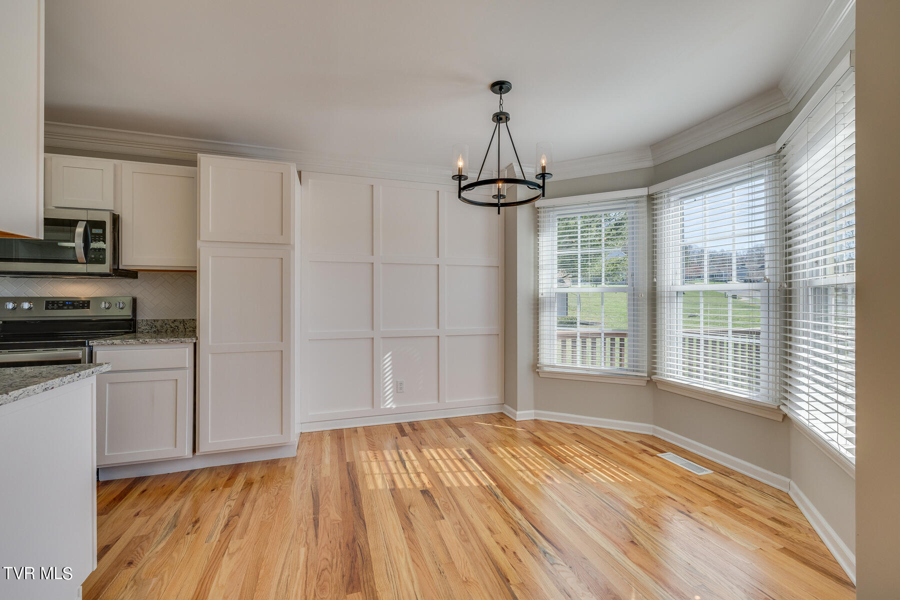 419 Andover Court, 419