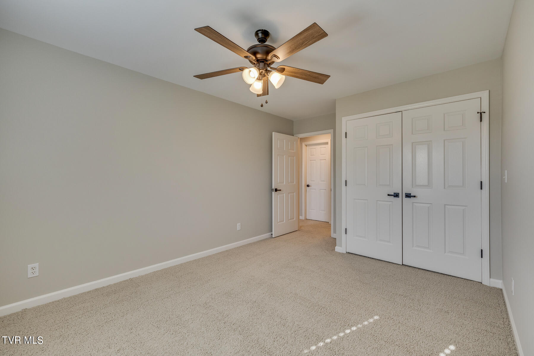 419 Andover Court, 419