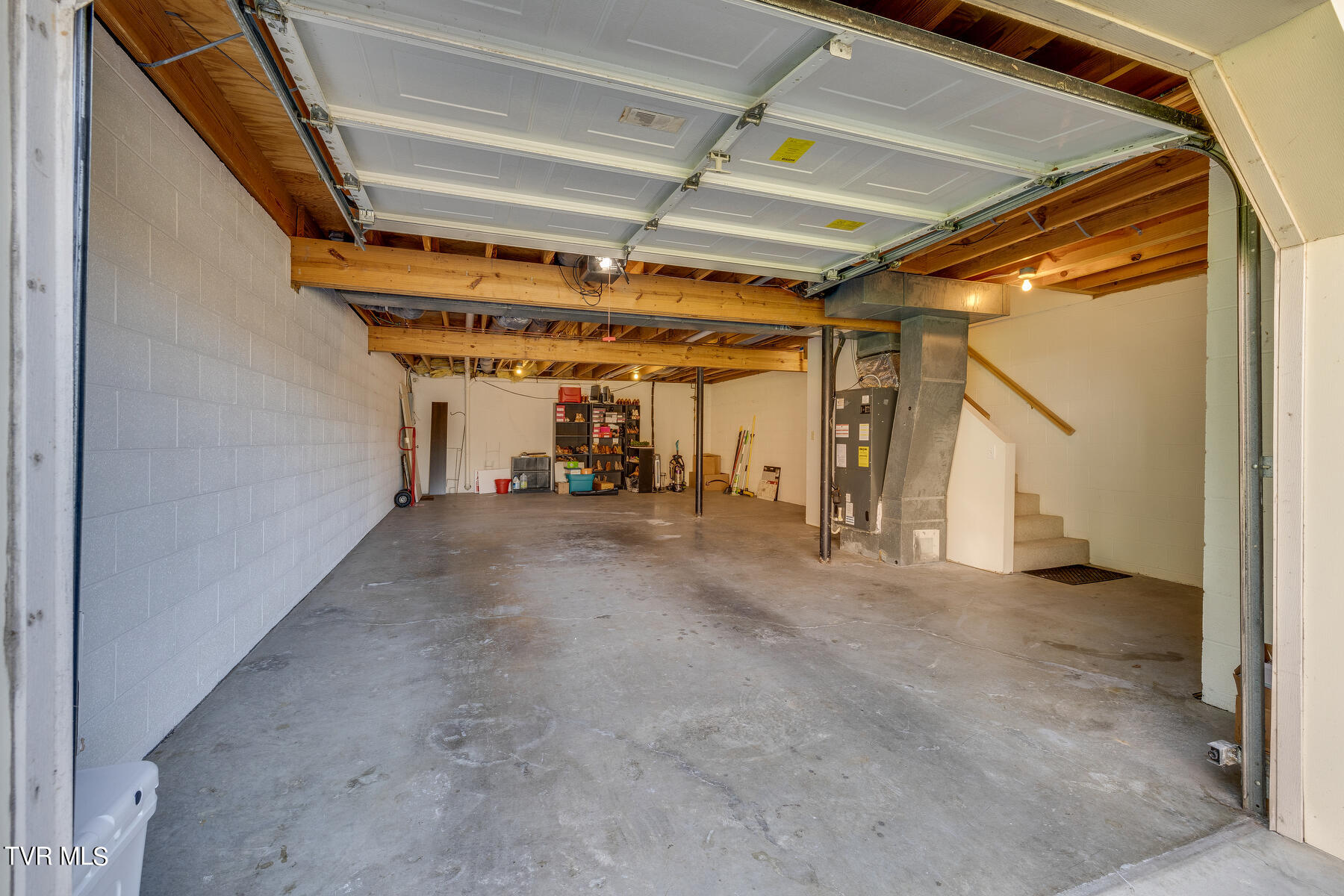 419 Andover Court, 419