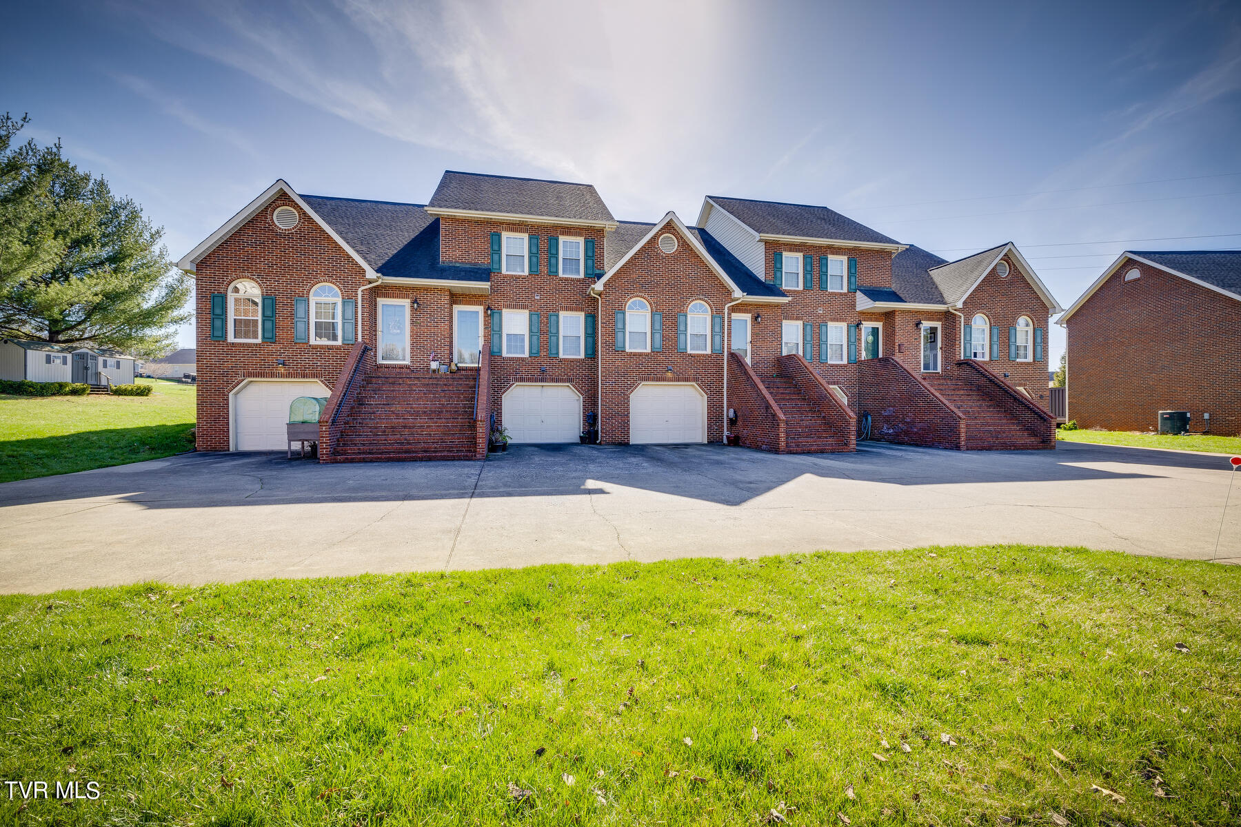419 Andover Court, 419
