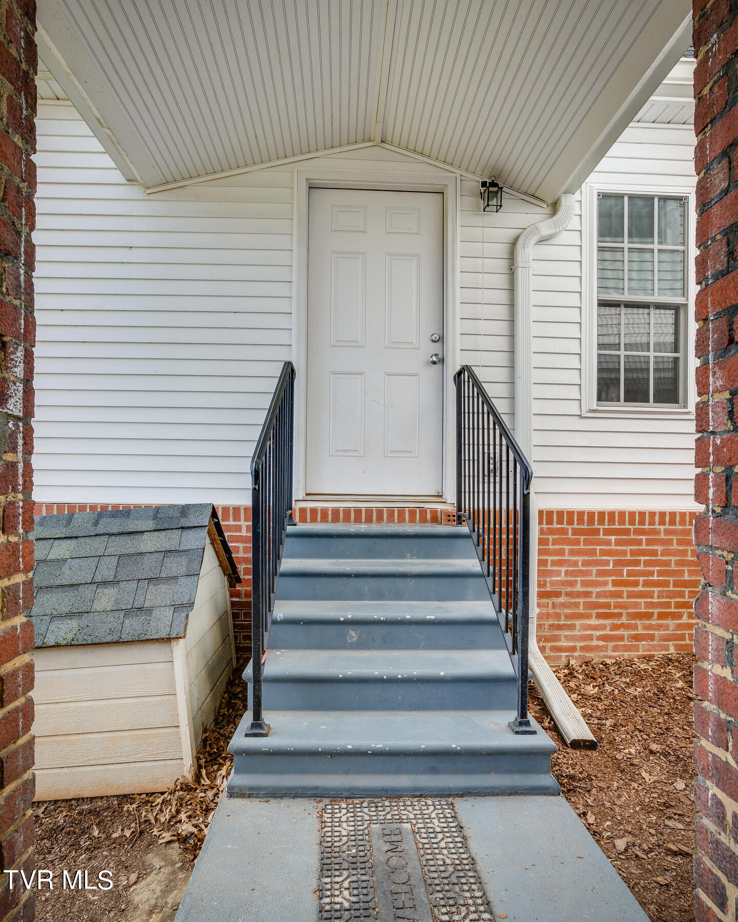 702 Yadkin Street