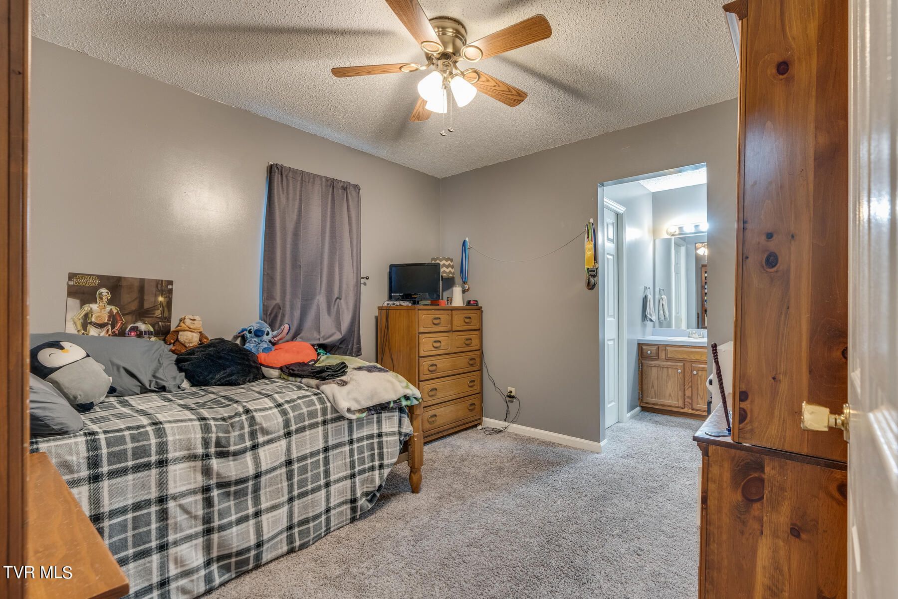 3912 Thornton Drive