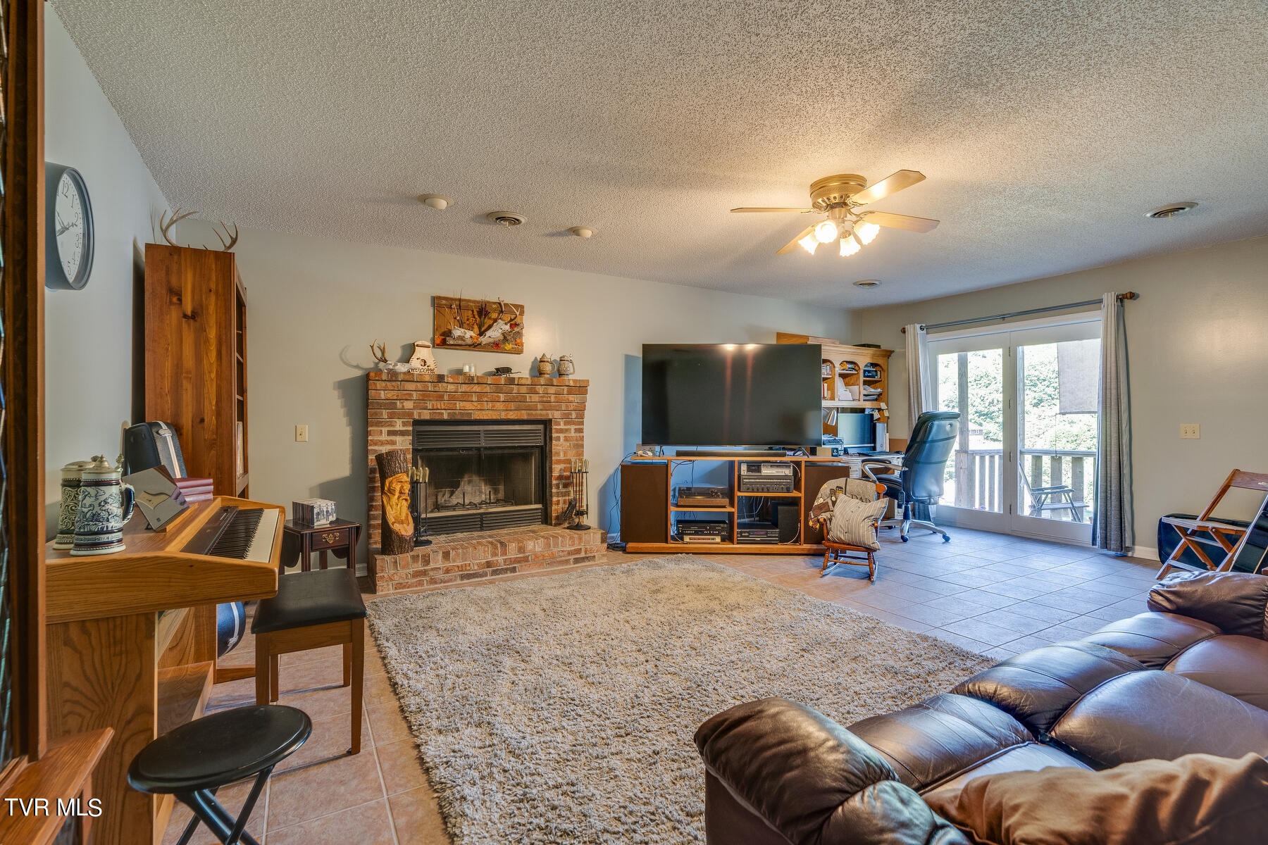 3912 Thornton Drive