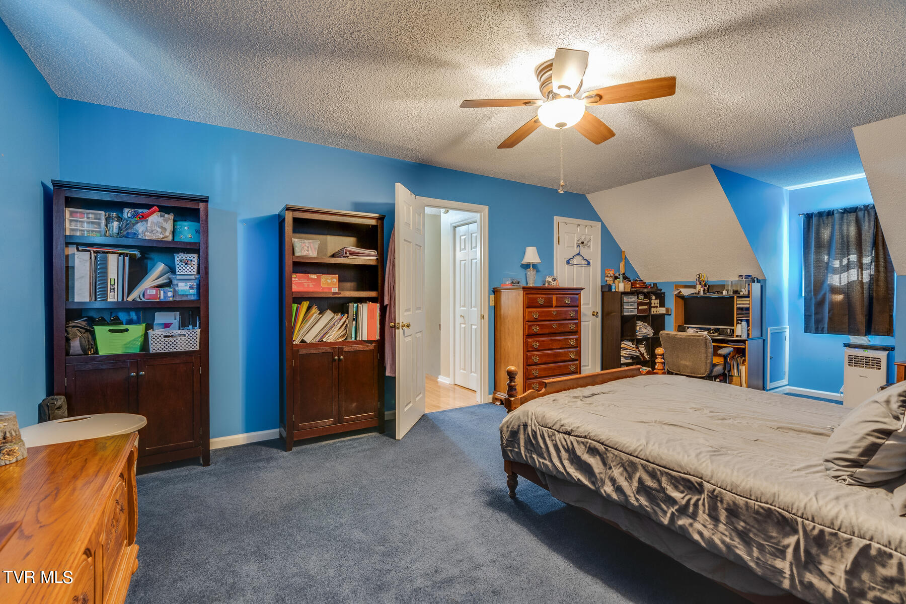 3912 Thornton Drive