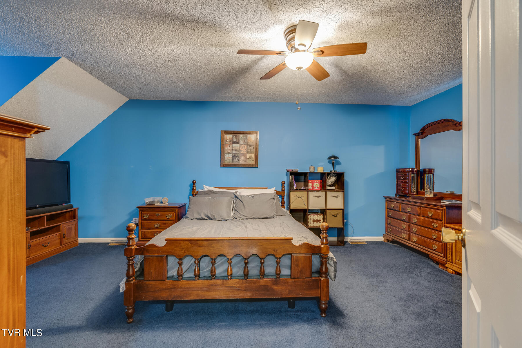 3912 Thornton Drive
