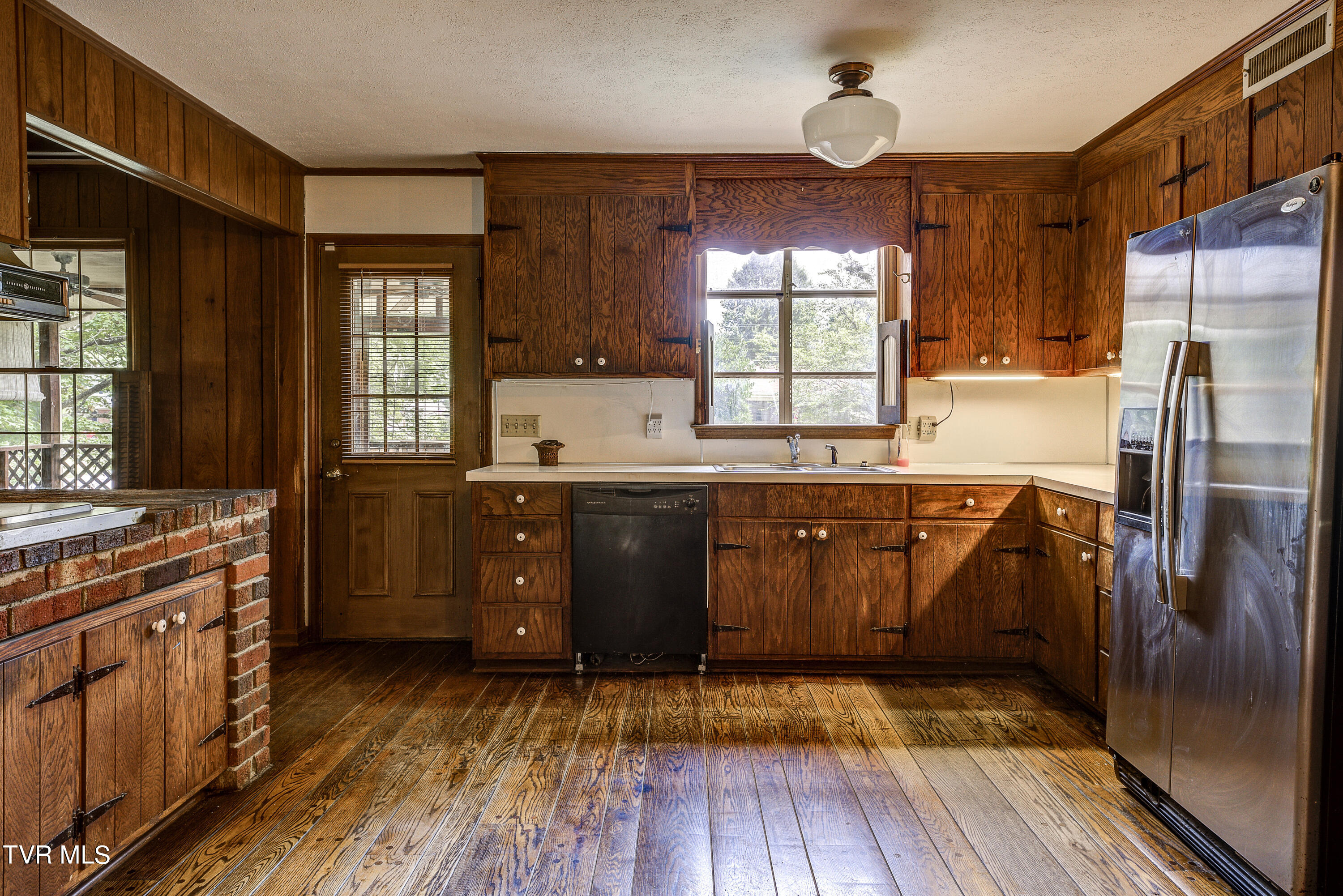 301 Coralwood Drive