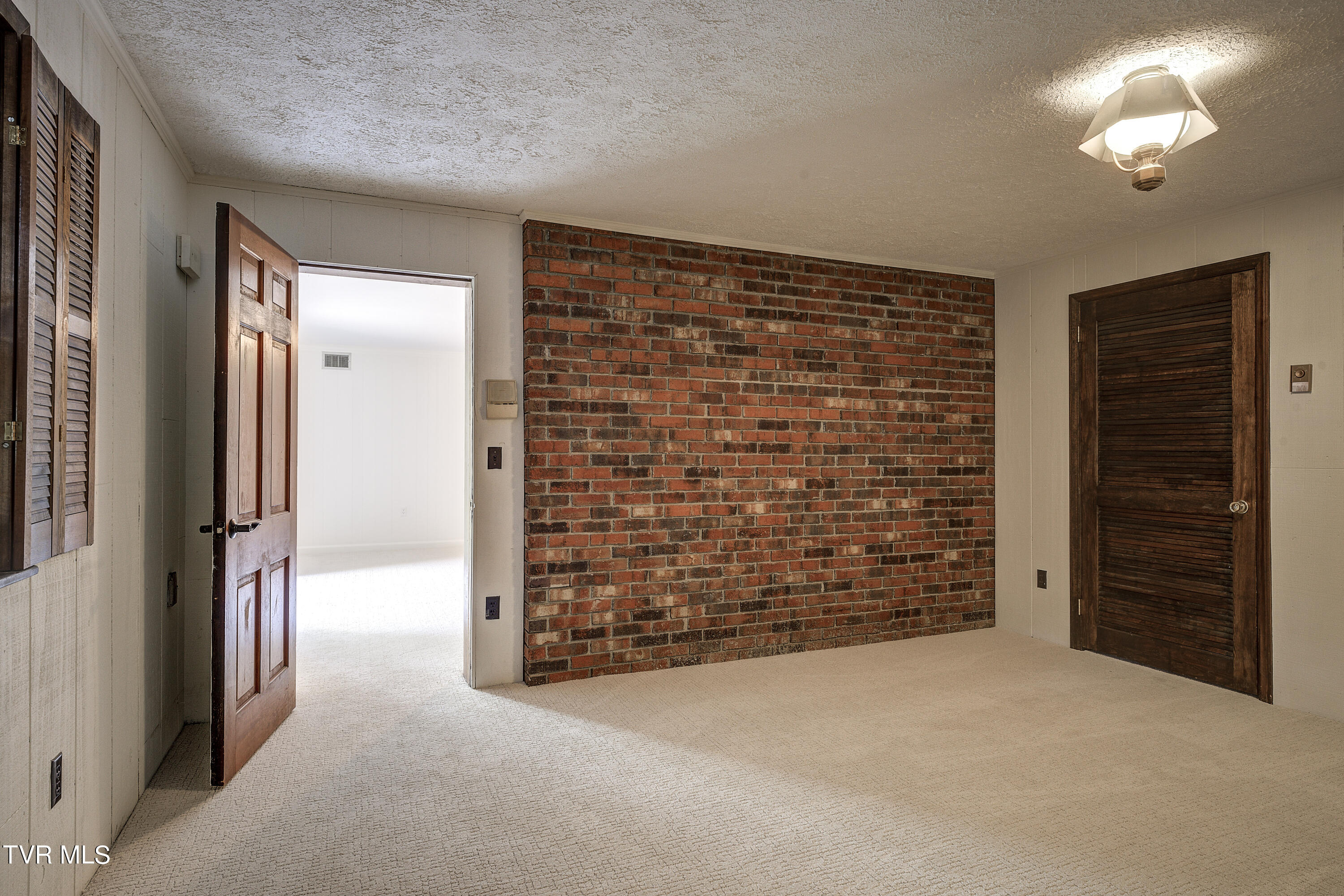 301 Coralwood Drive