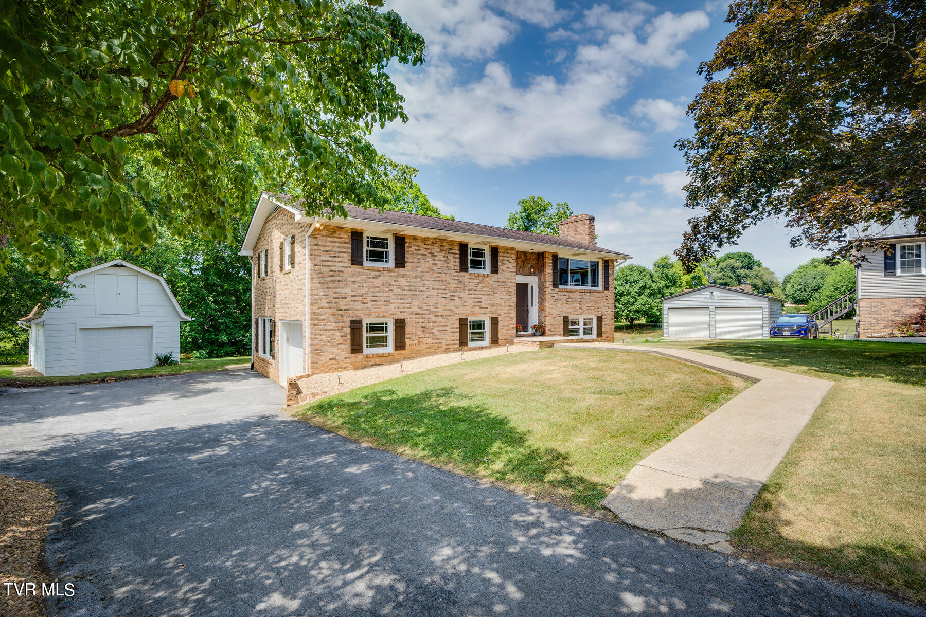 194 Deertrack Lane