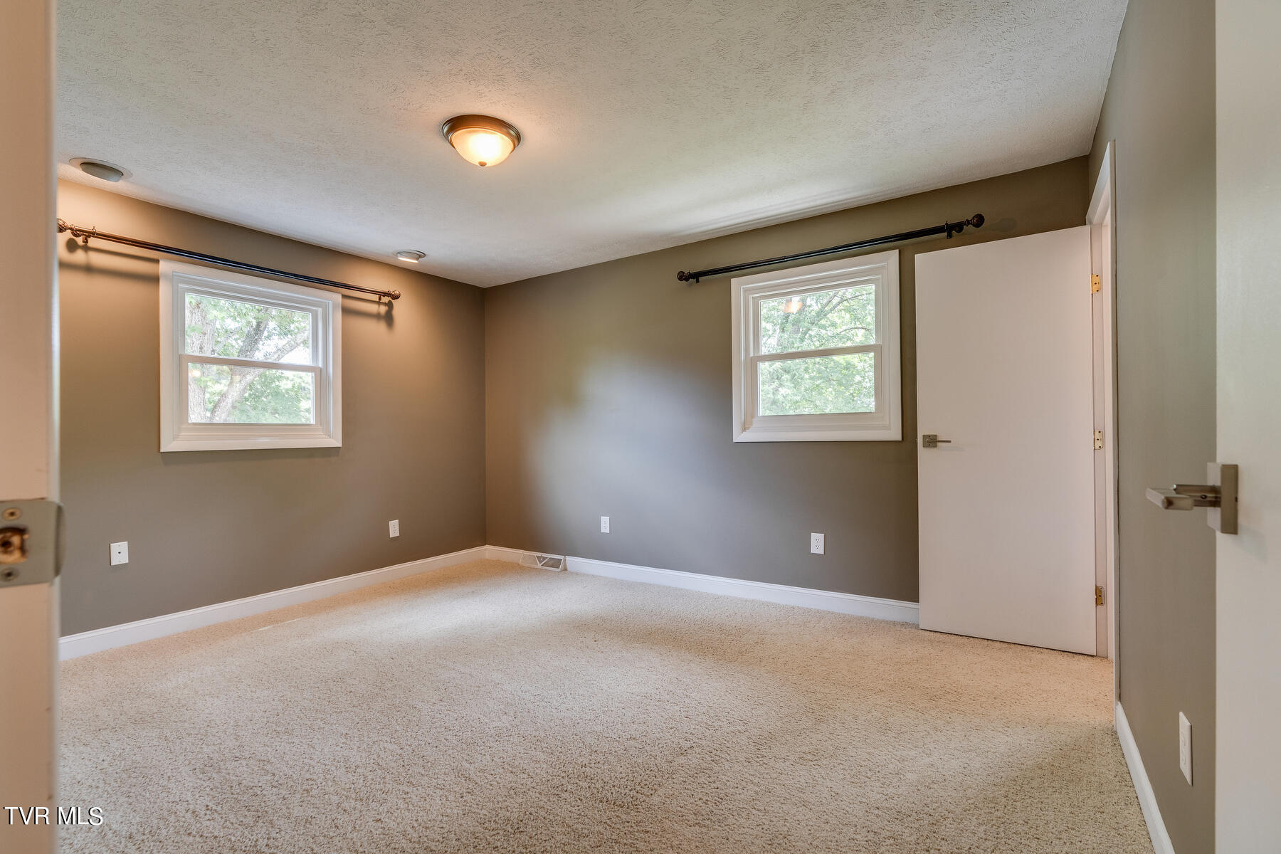 194 Deertrack Lane