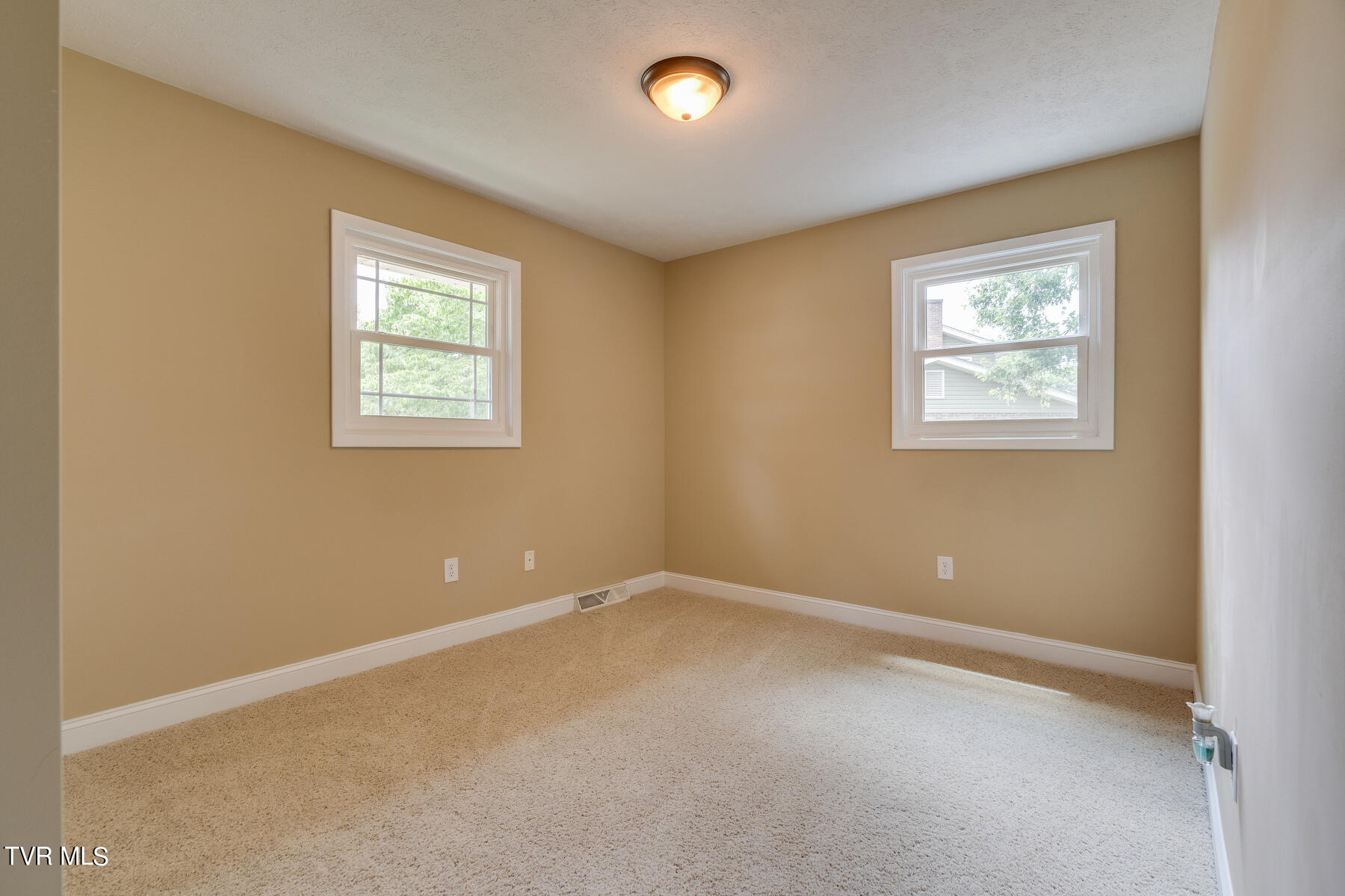 194 Deertrack Lane