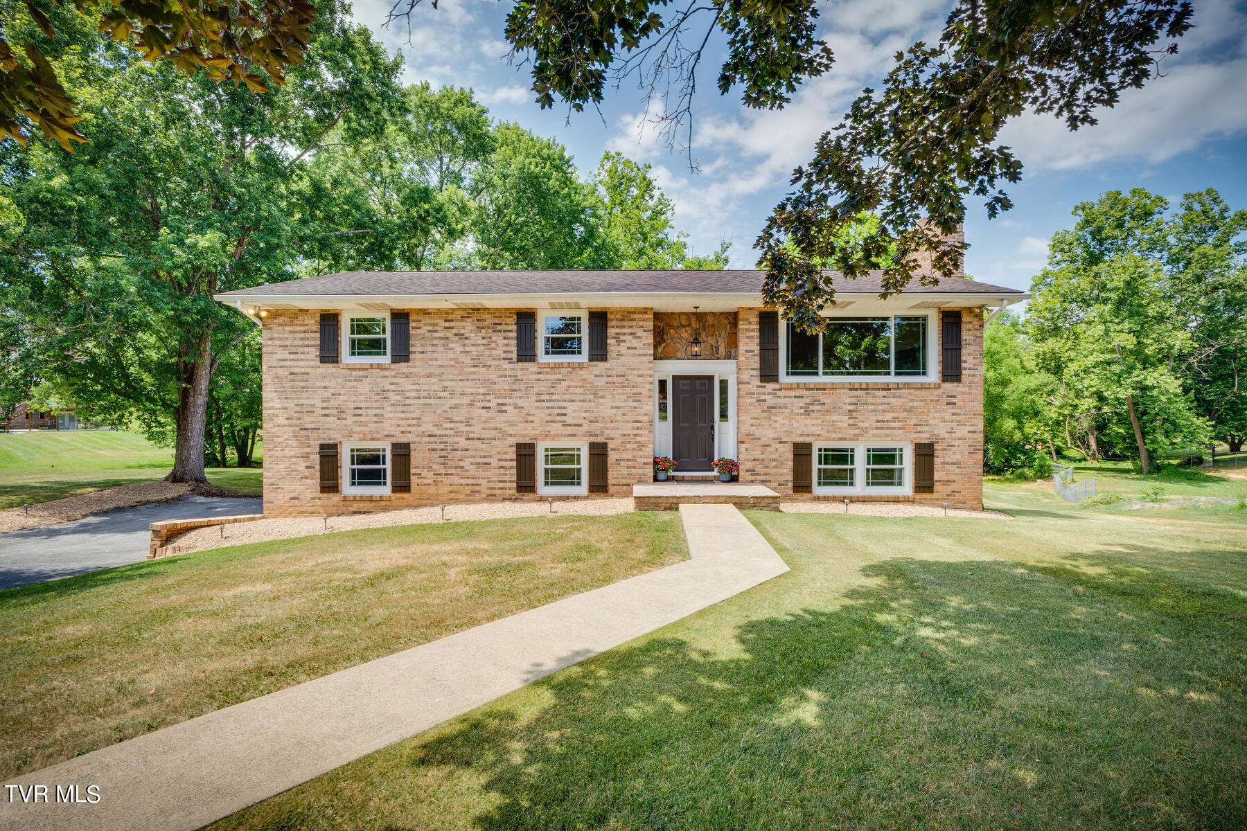 194 Deertrack Lane