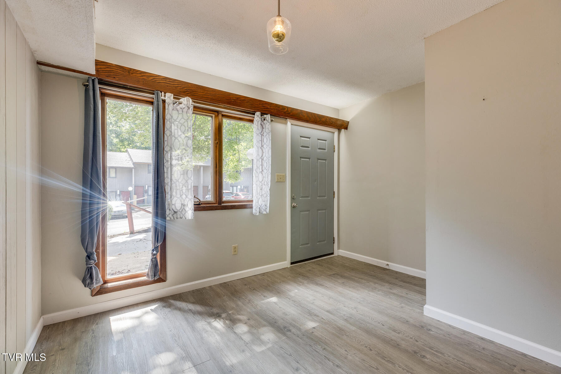 115 Beechnut Street, G6