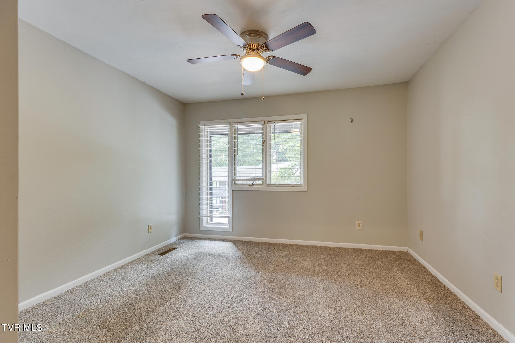 115 Beechnut Street, G6