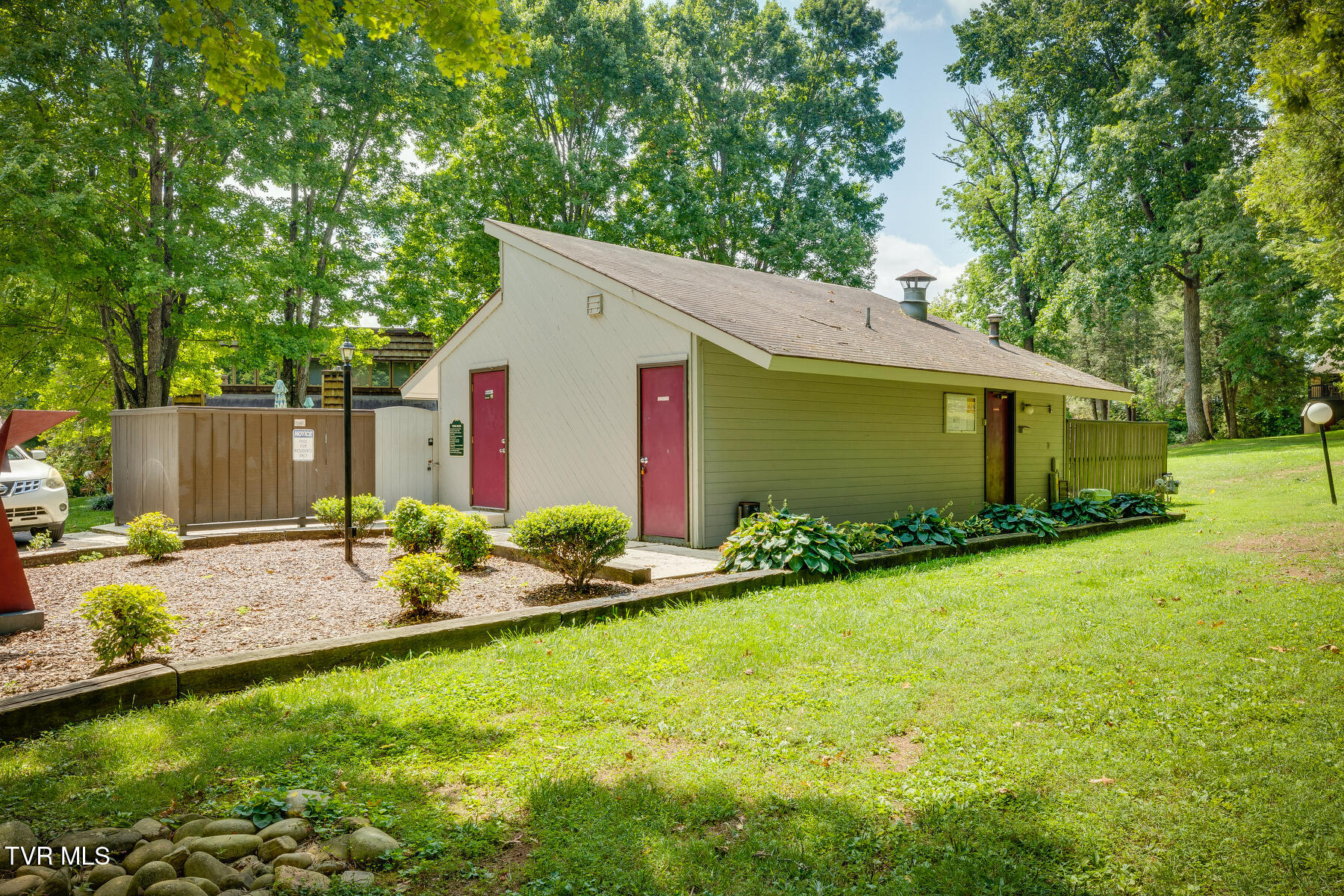 115 Beechnut Street, G6