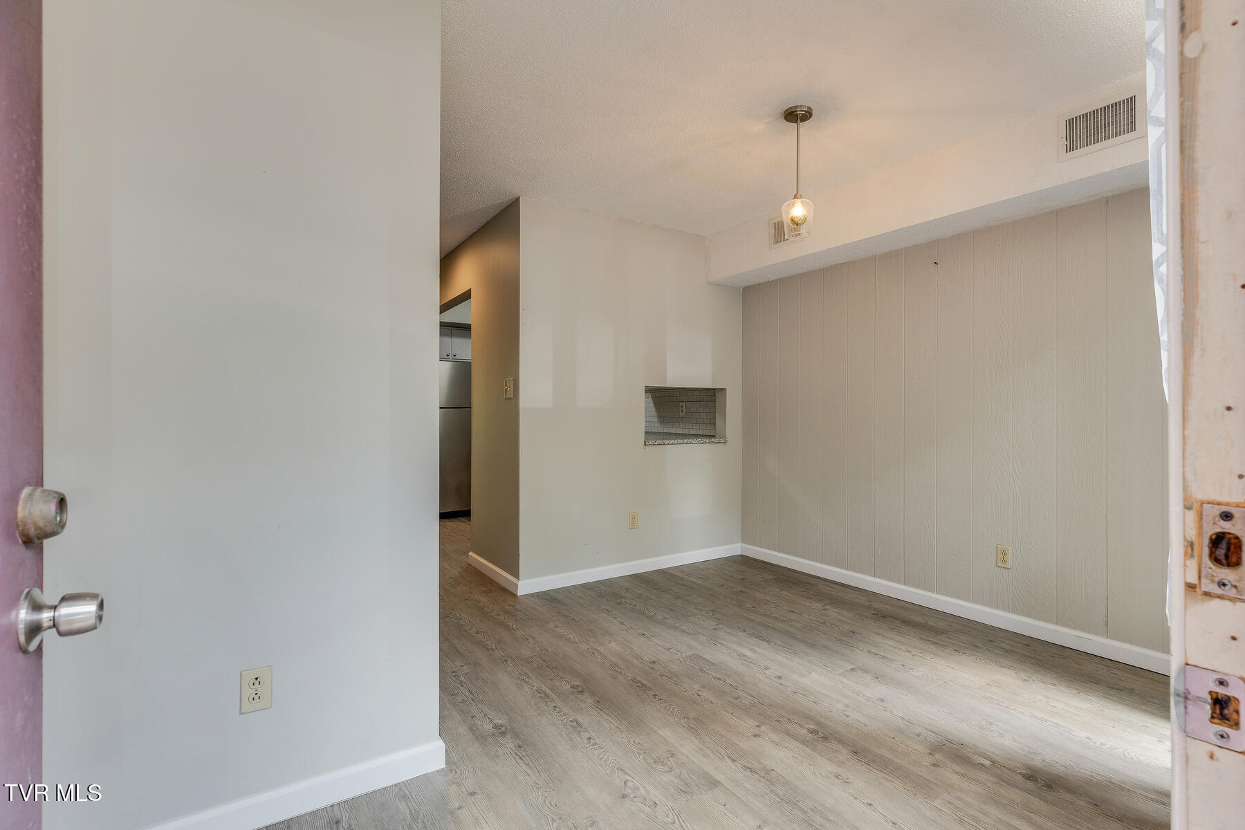 115 Beechnut Street, G6